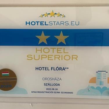 Hotel Flóra**