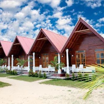 Elegant green beach resort