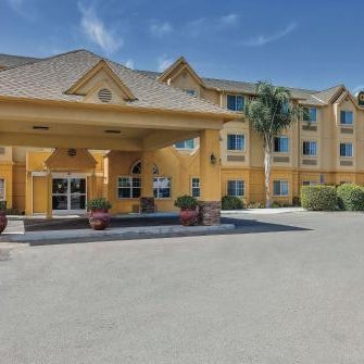 La Quinta Inn & Suites by Wyndham Tulare Thumbnail