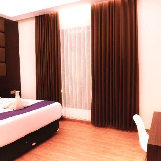 Grand Sahman Hotel 