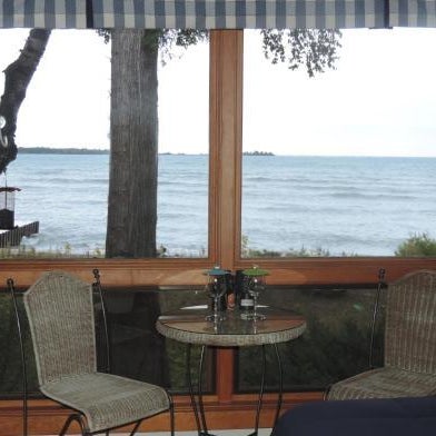 Square Rigger Harbor Motel Thumbnail