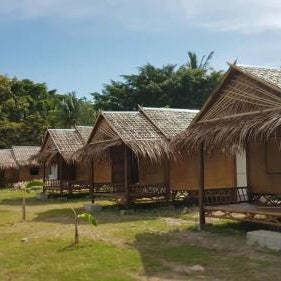 LANTA LOCAL HUT