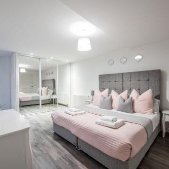 Casa Fresa - King Street Apartments Thumbnail