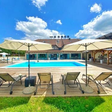 16 Lakes Hotel Thumbnail