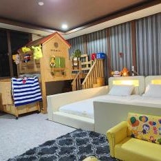 Kids & Family Hotel Thumbnail