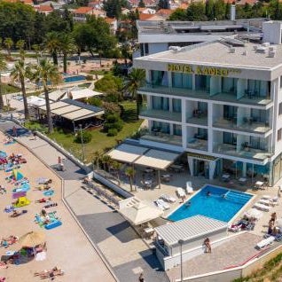 Kaneo beach hotel Novalja