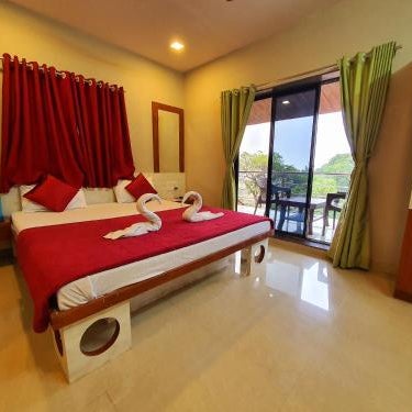 DV INNS FARMVILLA - Besides Strawberry Farms
