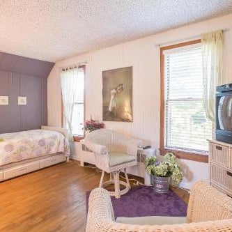 The Cottonwood Inn B&B Thumbnail