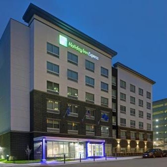Holiday Inn Express Milwaukee Downtown By IHG Thumbnail