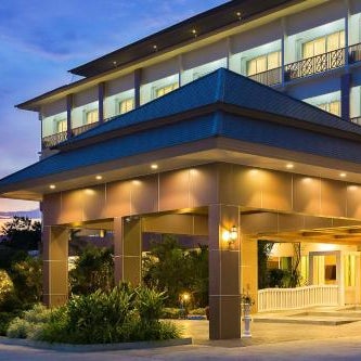 Swan Lake Hotel Sattahip