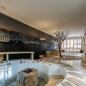 Shangri-La Karesansui Hotel