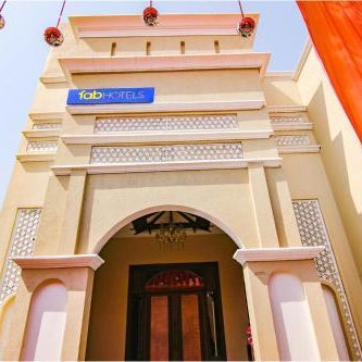 FabHotel Royal Mapple