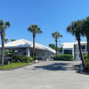 Village Inn Destin Thumbnail