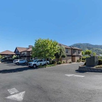 Comfort Inn & Suites Ukiah Mendocino County Thumbnail