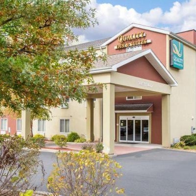 Quality Inn & Suites Meriden Thumbnail