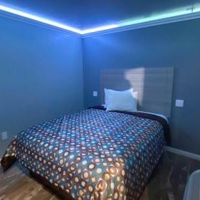 La Perla motel Thumbnail