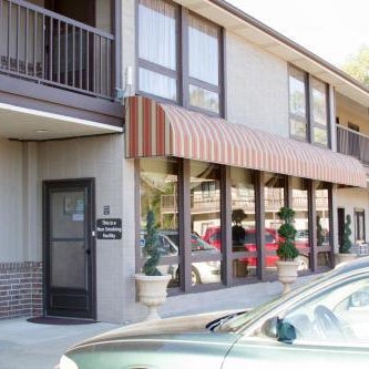 Cottonwood Inn & Suites Thumbnail