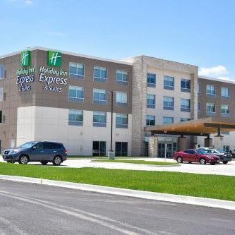 Holiday Inn Express & Suites Bensenville - O'Hare By IHG