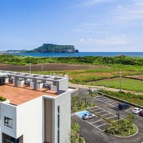 Thira Hotel Thumbnail