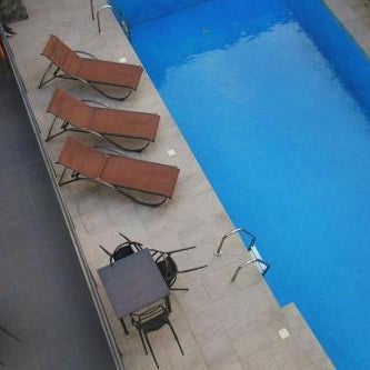 Glee Hotel Thumbnail