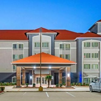 La Quinta Inn & Suites by Wyndham Gainesville Thumbnail