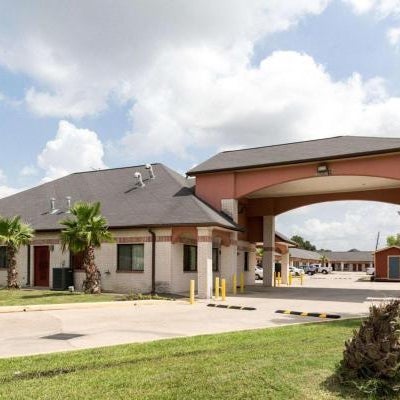 Scottish Inn & Suites IAH West Thumbnail