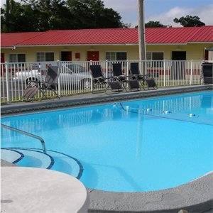 Red Carpet Inn Starke Thumbnail