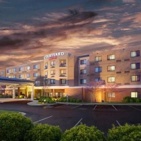 Courtyard by Marriott Fayetteville Thumbnail