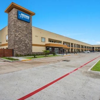 Americas Best Value Inn & Suites Houston at Hwy 6