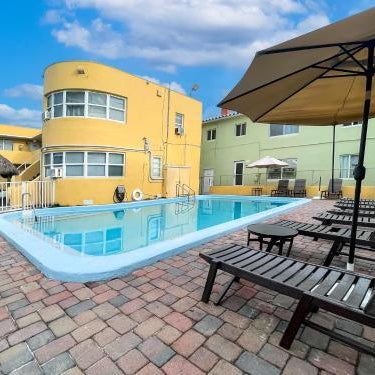 Hollywood Beach Seaside Thumbnail