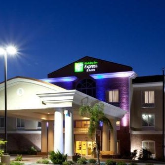 Holiday Inn Express & Suites Spring Hill By IHG