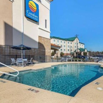 Comfort Inn & Suites Thumbnail