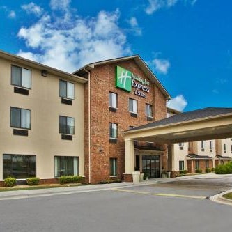 Holiday Inn Express & Suites Buford NE - Lake Lanier by IHG