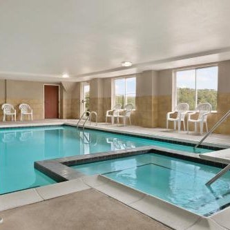Country Inn & Suites by Radisson, Wytheville, VA Thumbnail