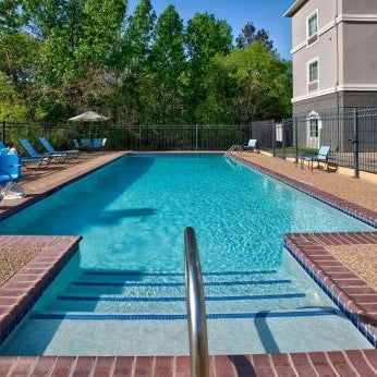 La Quinta Inn & Suites by Wyndham Palestine
