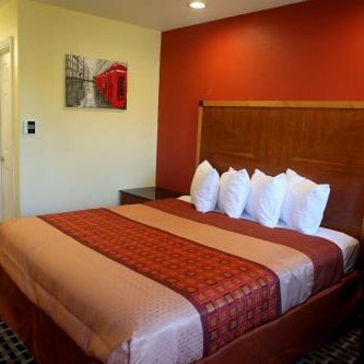 Bay Breeze Inn Thumbnail