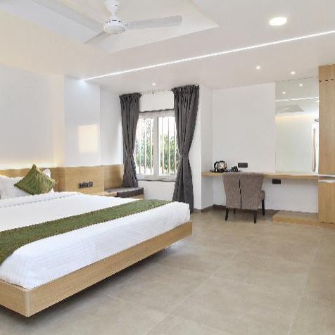 Treebo City Inn, Satara