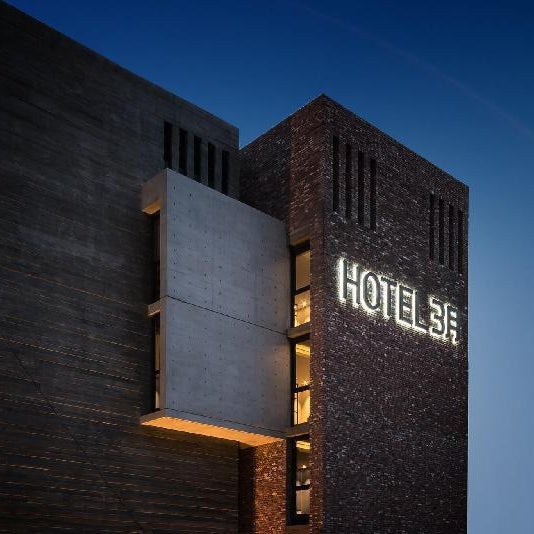 Hotel March Thumbnail