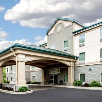 Quality Inn & Suites Fishkill South near I-84 Thumbnail