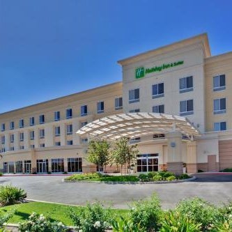Holiday Inn Hotel & Suites Bakersfield By IHG Thumbnail
