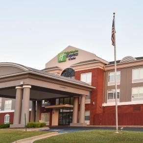 Holiday Inn Express Hotel & Suites Selma By IHG Thumbnail