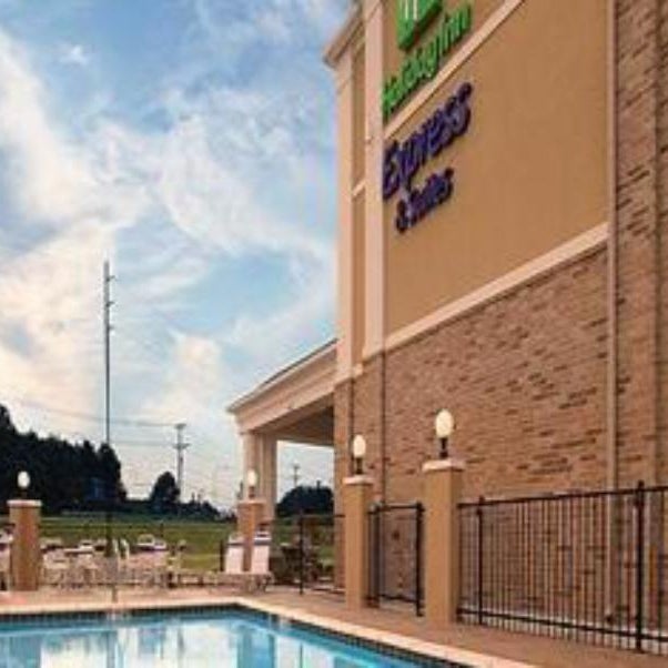Holiday Inn Express Hotel & Suites Clarksville By IHG Thumbnail