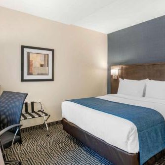 Quality Inn Centre-Ville Thumbnail