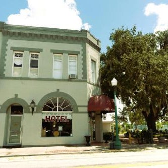 Oak Park Inn Thumbnail