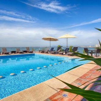 The Paramar Beachfront Boutique Hotel With Breakfast Included - Downtown Malecon Thumbnail