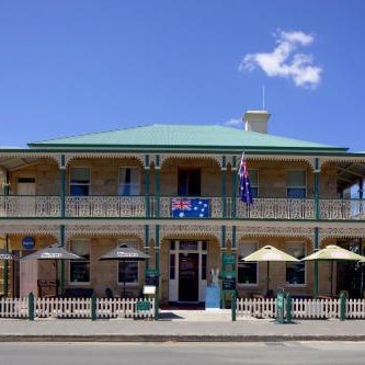 The Richmond Arms Hotel Thumbnail