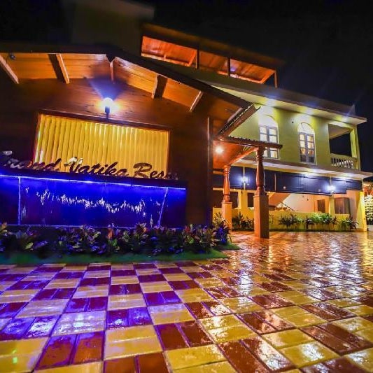Grand Vatika Resort