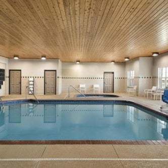 Country Inn & Suites by Radisson, Kansas City at Village West, KS Thumbnail