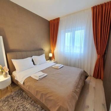 ELIAS central Apartment - 2 Bedrooms & free parking Thumbnail