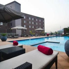 Oak Plaza Suites Thumbnail